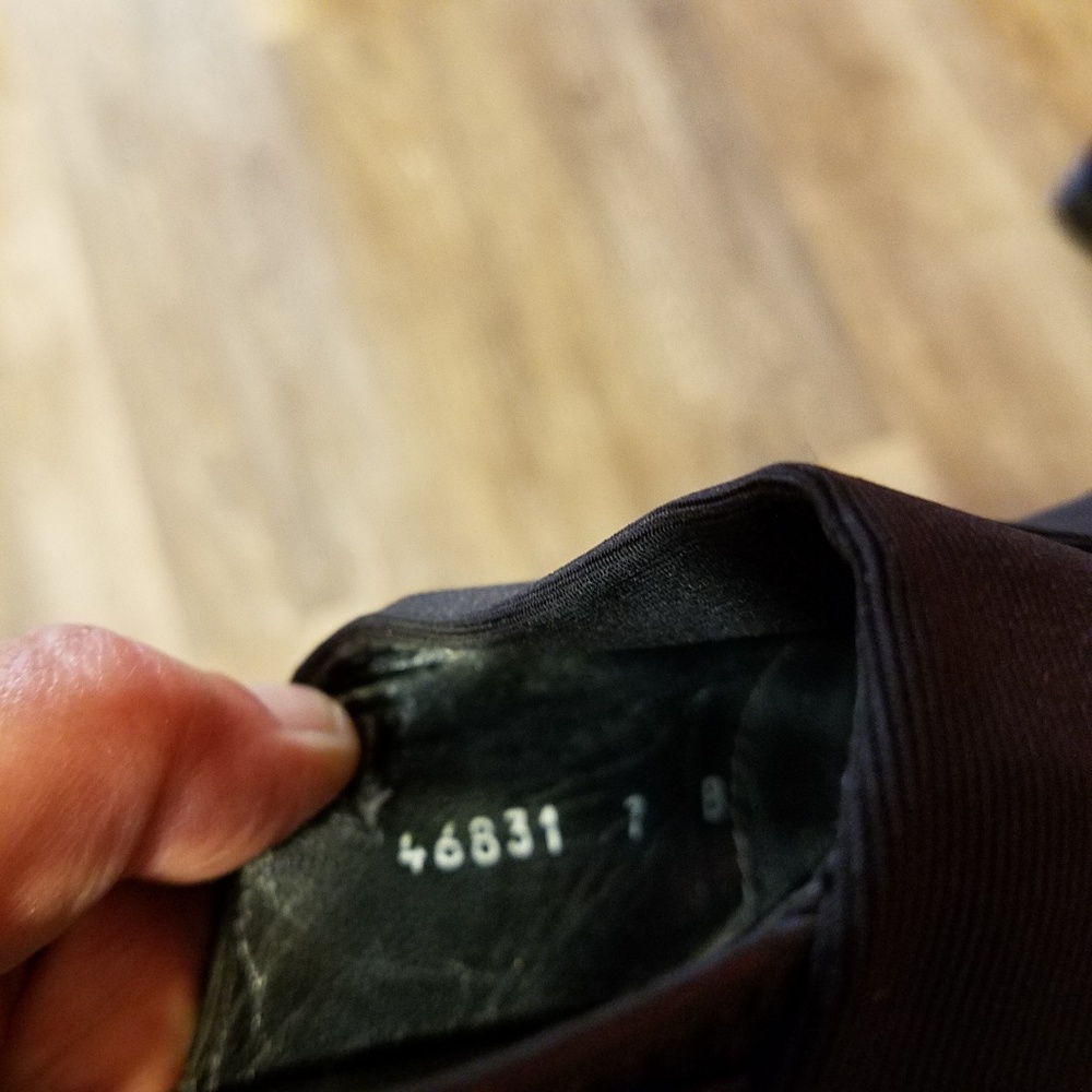 Stuart Weitzman Black Sling 7M - Picture 5 of 6